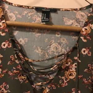 Floral long sleeve crop top